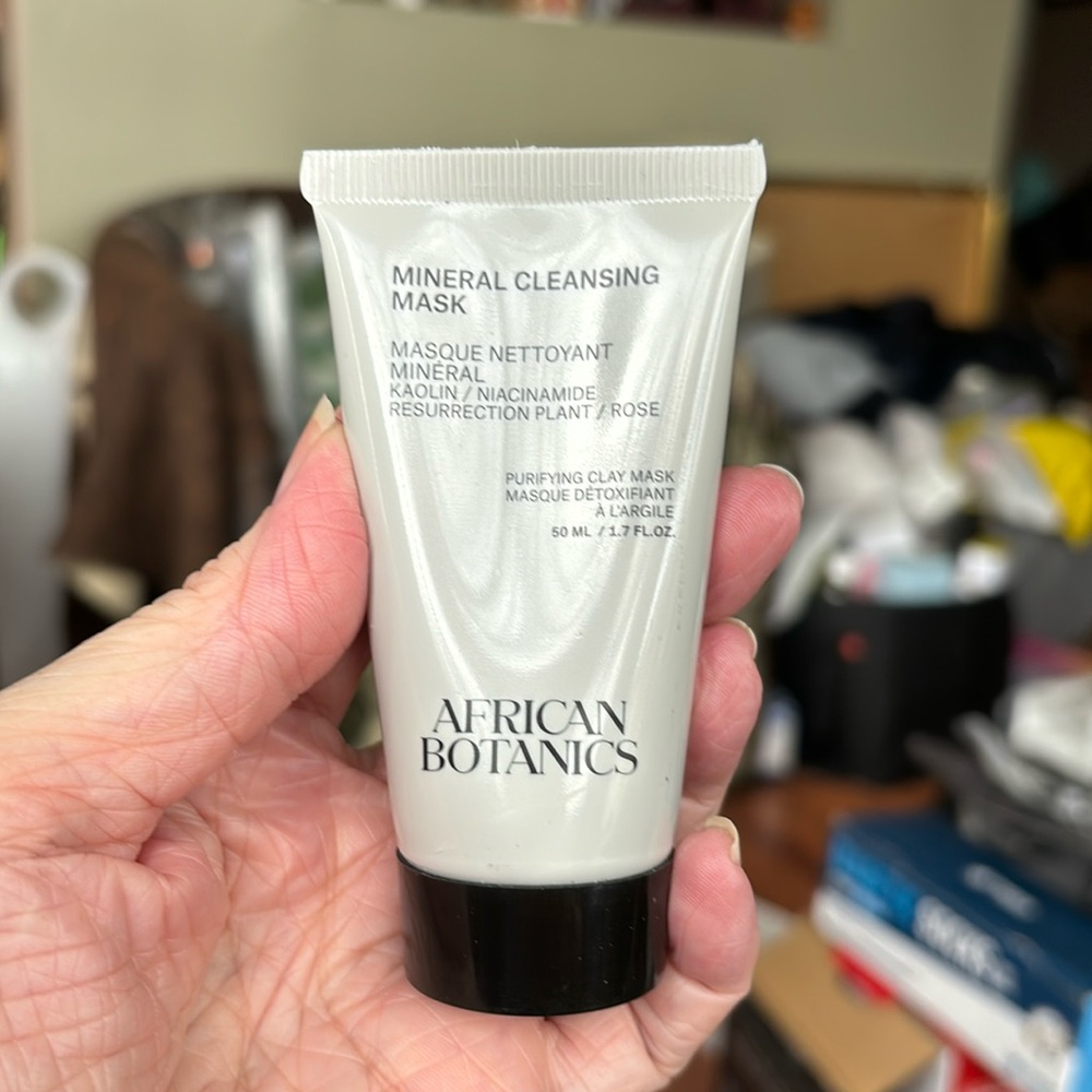 NEW! Mineral cleansing mask 50ml.  New Sealed!